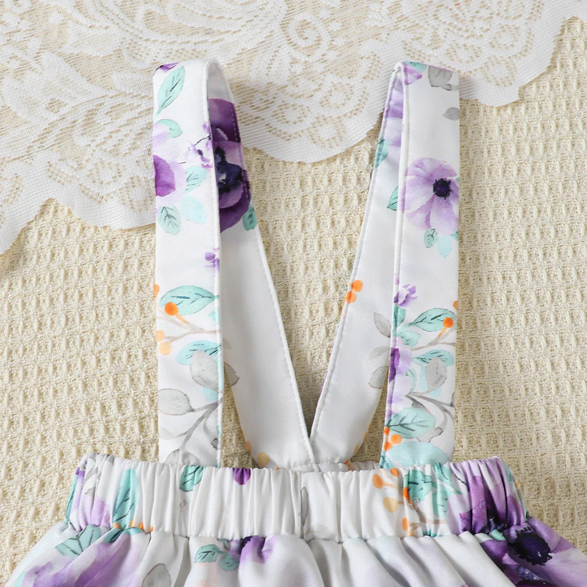 2Pcs/set of Baby Girl Flying Sleeve Top+Floral Suspender Skirt Fashionable Set for 0-18 Months Cute Baby girl Summer clothing