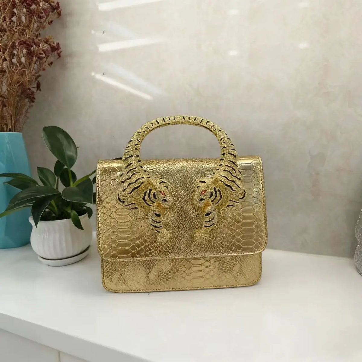 Chic Handbags For Women In Genuine Leather, By Luxury Brand With Decorative Elements, Timeless And Versatile Accessory