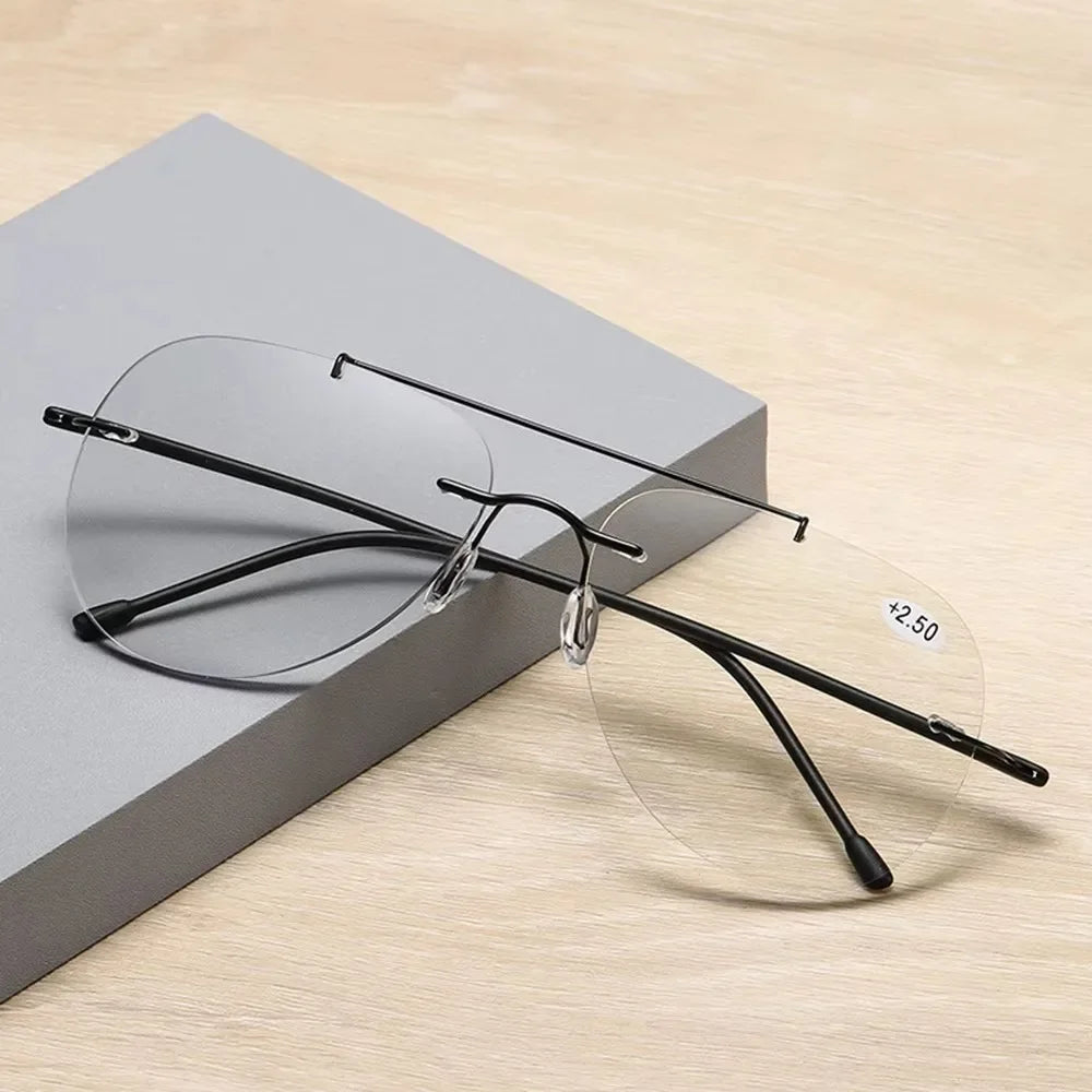 HDCRAFTER Multifocal Rimless Reading Glasses Photochromic Progressive Anti Blue Light Titanium Alloy Sun Glasses +100 to +400