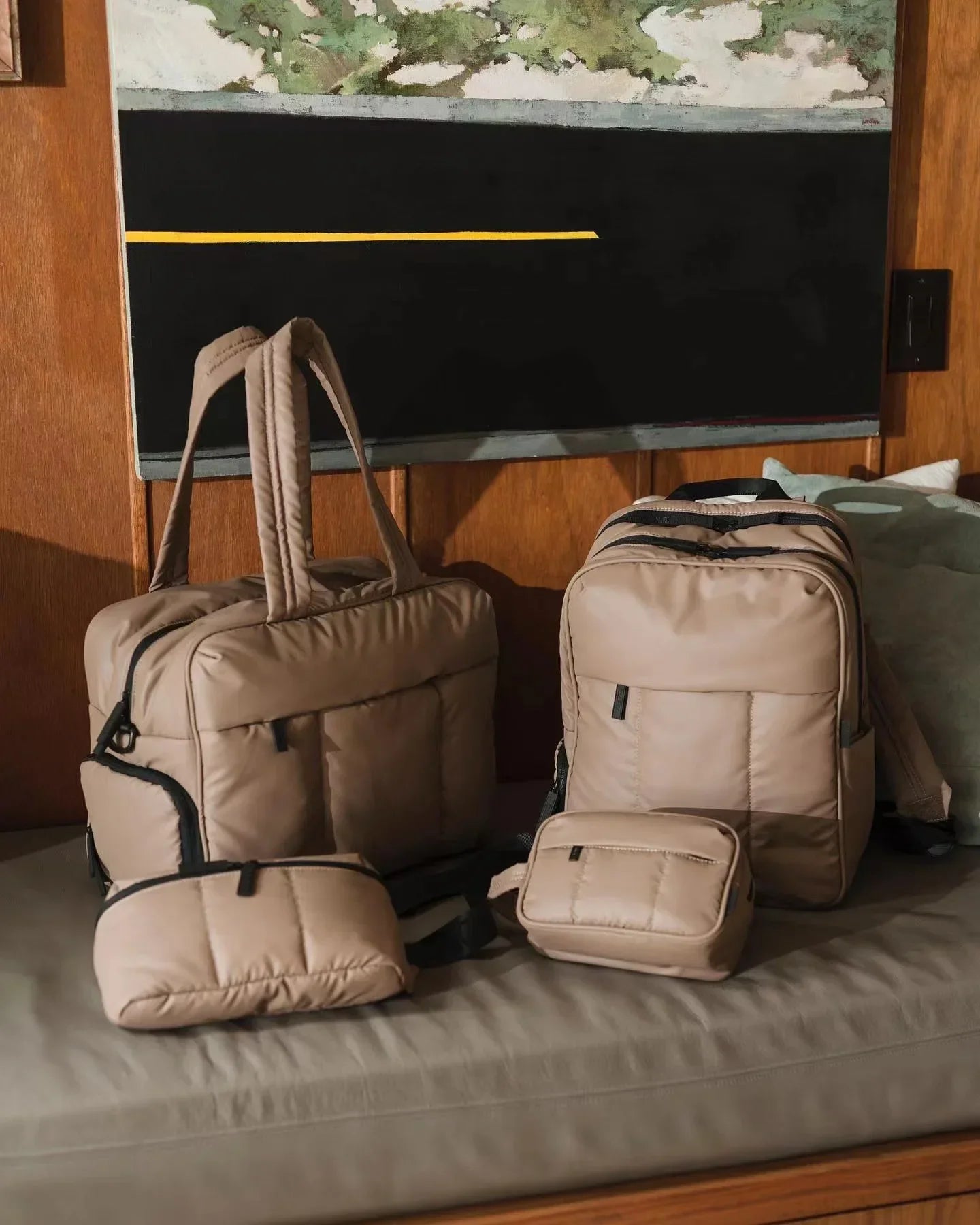 Duffel Weekender Bag Large Capacity Women Multifunction Leisure Travel Puffer Tote Gym Bag Carry on Bag with A Shoe Compartment