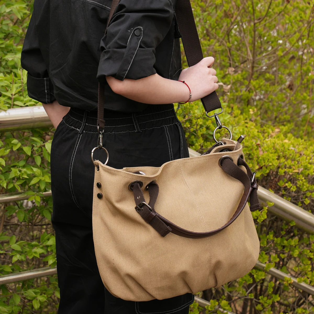 Women's Large Capacity Canvas Tote Bag Casual Crossbody Shoulder Messenger Bag for Daily Commute And Travel