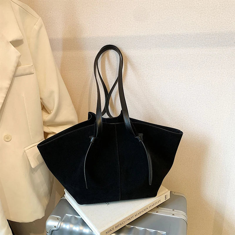 Luxury Large Capacity Women's Underarm Wing Bag, Female French Commuter Wings Handheld Shoulder Bag, Underarm Shopper Tote Bag