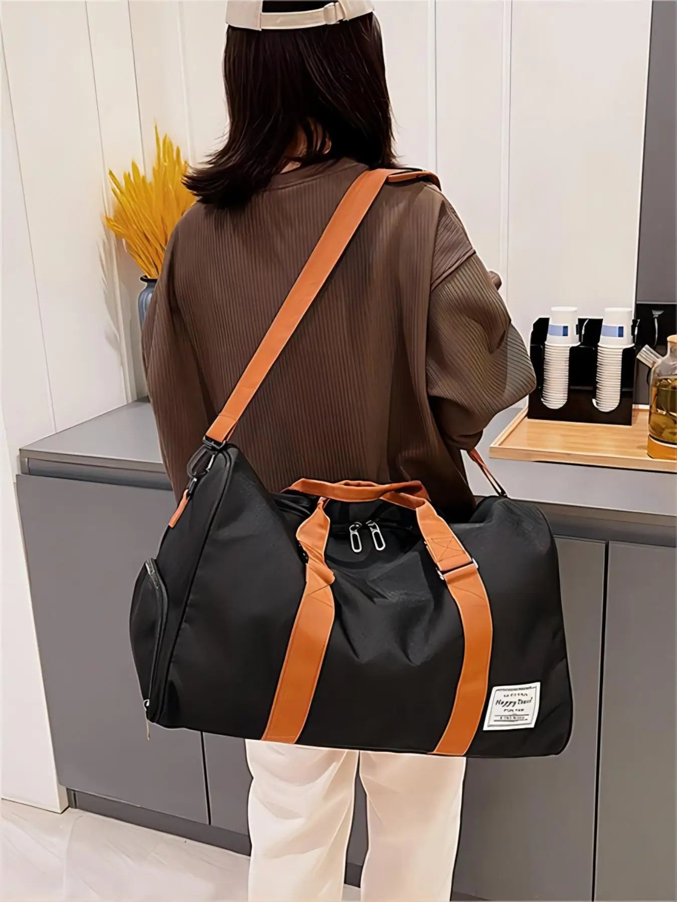 Men's Fashion Simple Duffle Bag Casual Large Capacity Sports Handbag Travel Bag Gym Bag Nylon Shoulder Bag Crossbody Bag