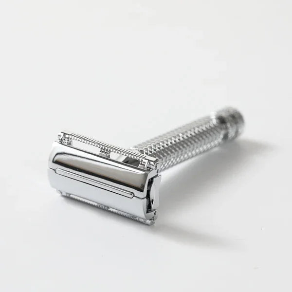 Yaqi Monarch Chrome Color Safety Razor 0.90mm Blade Gap 85MM Handle Length And 13.5MM Diameter For Mens Precise Shave Experience