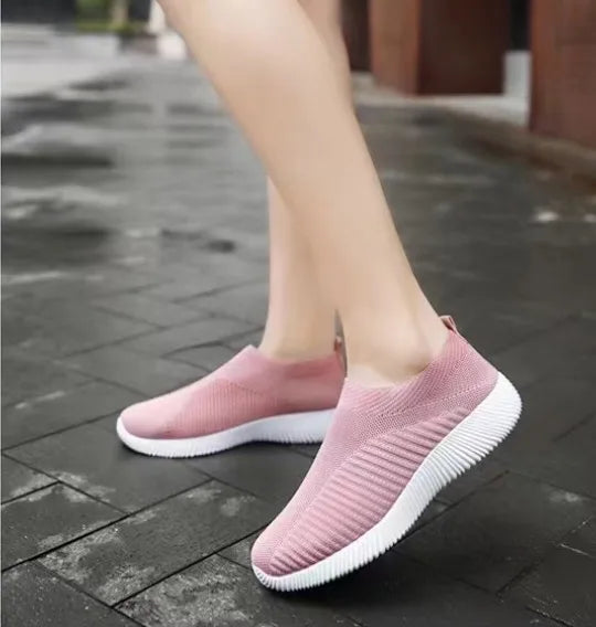Ladies Casual Shoes Lightweight Comfortable Outdoor Walking Shoes Solid Color Soft Sole Slip-On Flats Sneaker Shoes For Women