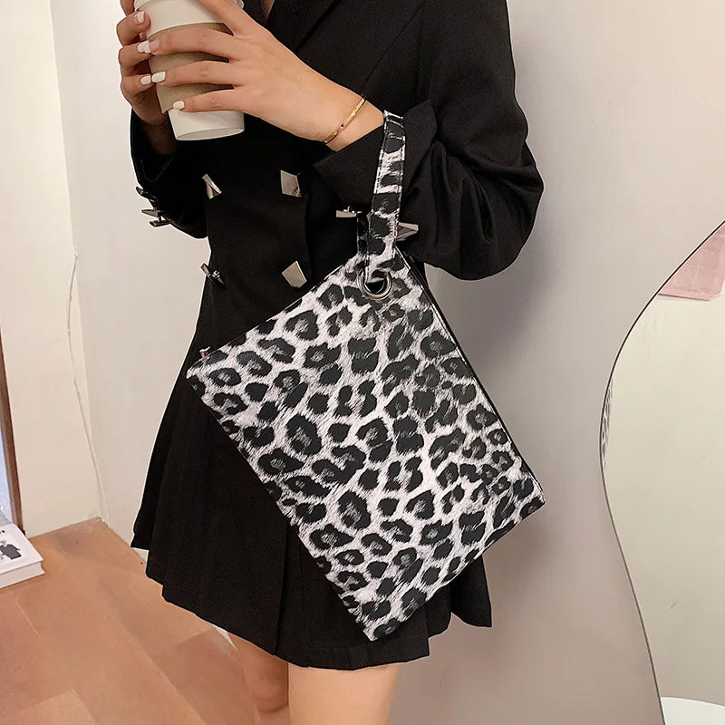 Fashion Luxury Handbags Women Bag PU Leather Clutch Ladies Evening Envelope Bag Female Day Clutches Purse Portable Wristlet Bag