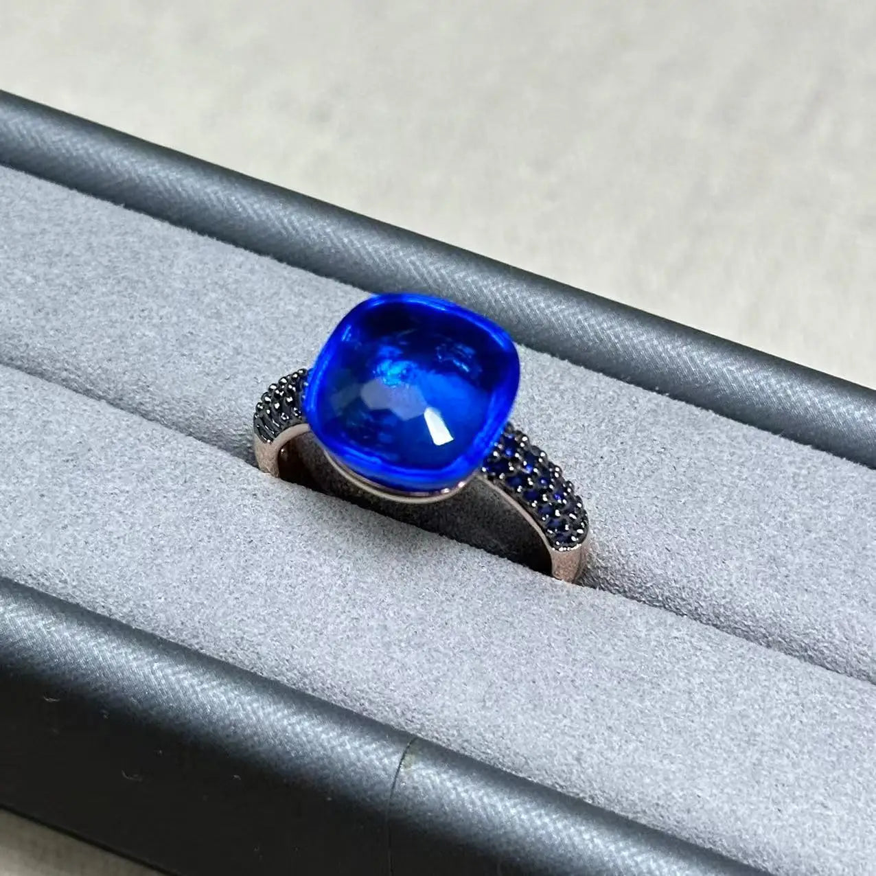 Flat Ring For Women Candy Color Crystal Ring Inlay Blue Zircon with Blackgun Plated Party Gift Fashion Jewelry For Women