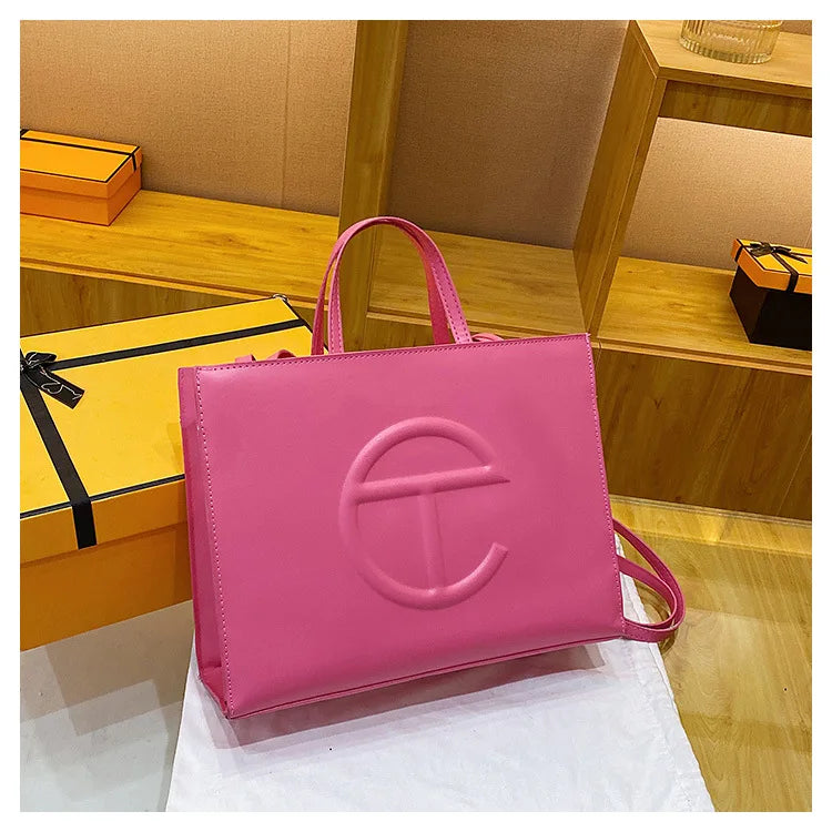 2026 Fashion Elegant Classic Paris Diaper Bag Unique Leisure Business Crossbody Purse for Women Daily Commute Work