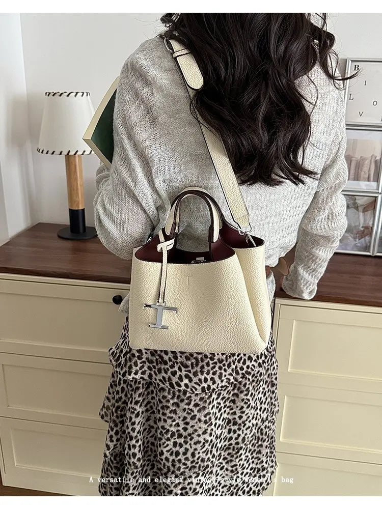 Unique High-End Leather Diaper Bag: Elegant Crossbody Messenger Bag For Women With Vintage Designer Look And Large Capacity