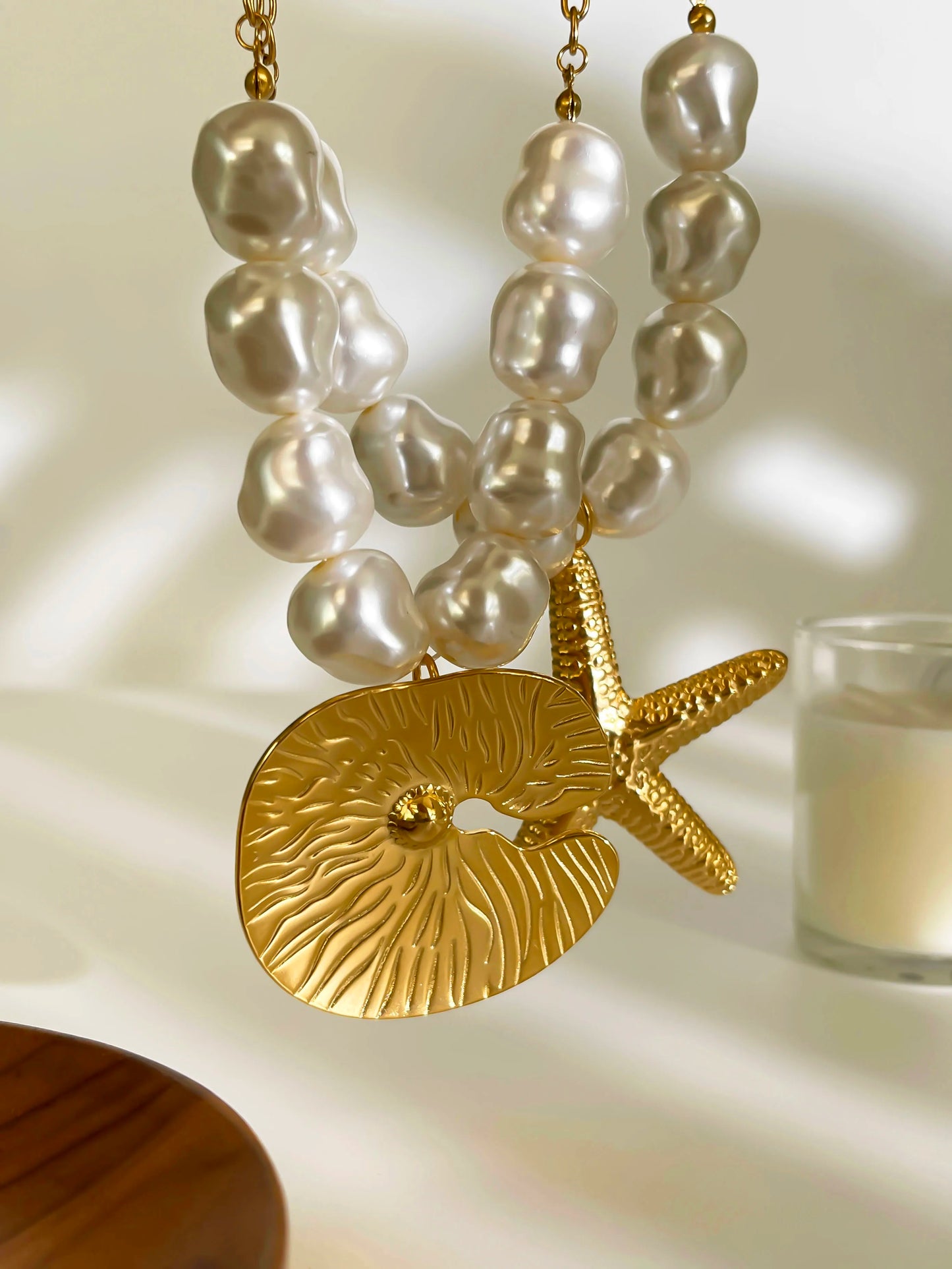 GHIDBK Exaggerated Punk Big Starfish Irregular Round Pendant Necklaces for Women Imitation Baroque Pearl Collarbone Chain Summer