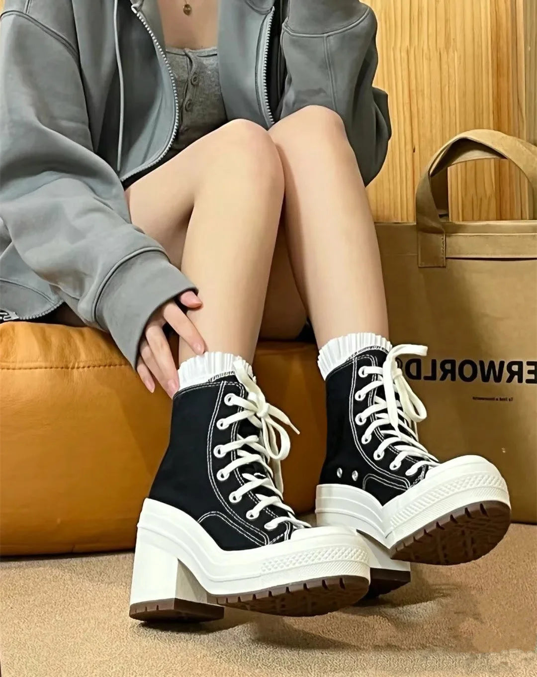 Women Platform Sneakers Designer Women Boots Fashion Outdoor Vulcanize Shoes Women High Top Canvas High Heels Plus Size 36-42