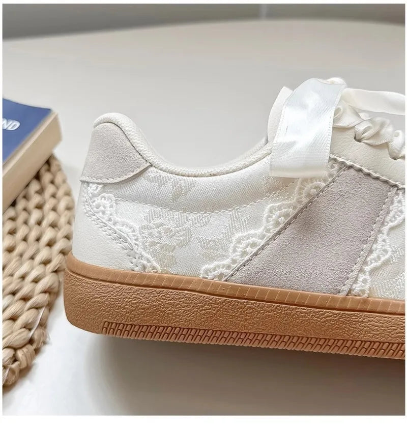 Women's Sneakers Luxury Brand Casual Shoes Light Comfortable Walking Shoes for Women Lace Up Flats Fashion Designer Ladies Shoes