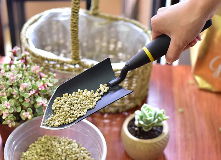 Multifunctional gardening tools: shovel, weed remover, dig wild vegetables, transplant seedlings, soil flowers, gardening tools