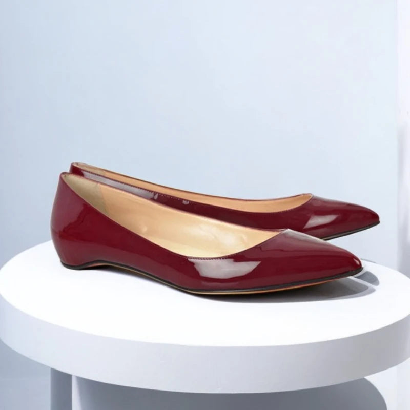 Ladies' pointed, internally raised flat sole single shoe, patent leather solid color versatile casual shallow mouth single shoe