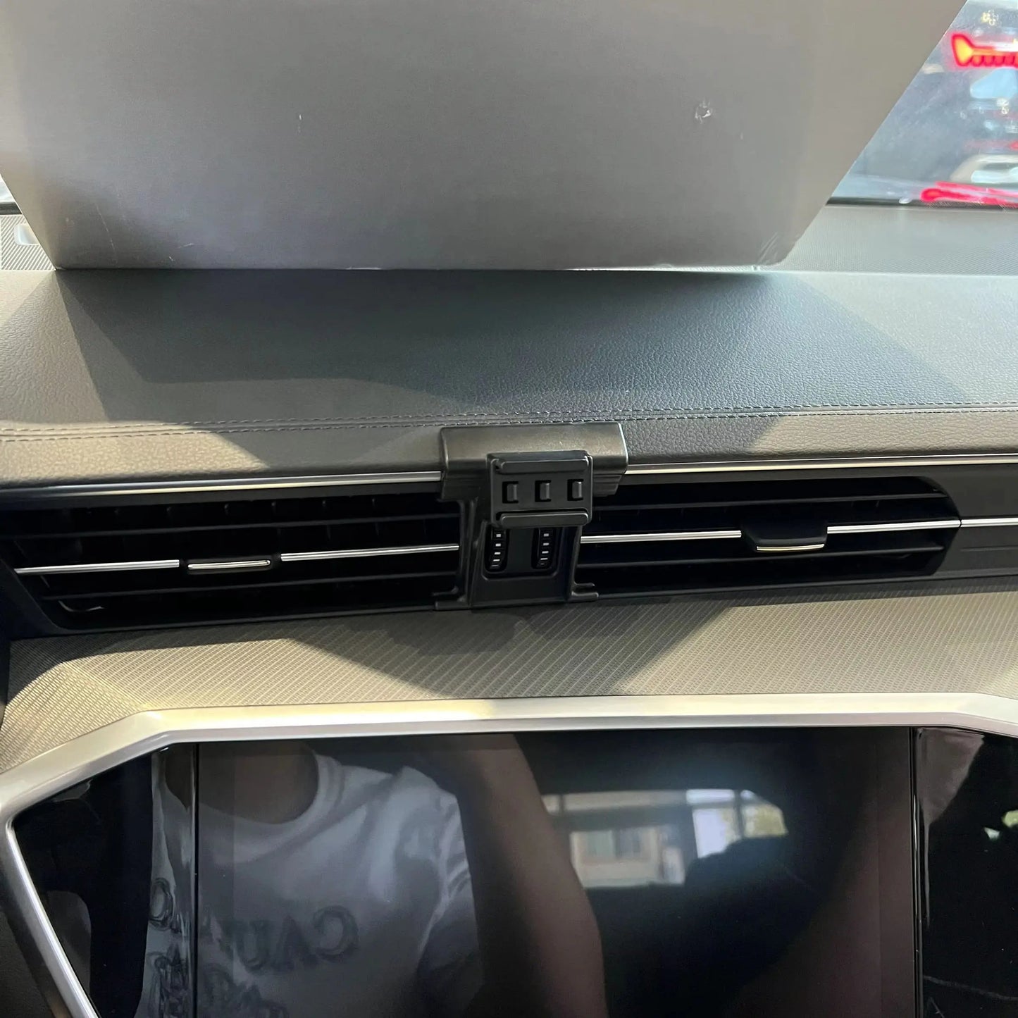 LIMUD Car Phone Holder Special Fixed Base For AUDI A6 C8 A7 C9 2019-2024 Wireless Charger Bracket Auto Interior Accessories