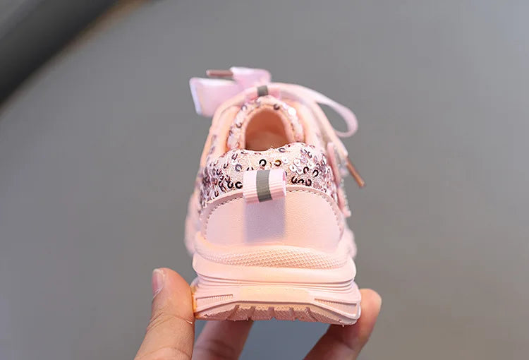 Children Shoes 2026 New Spring Toddler Girls Sport Shoes Bling Bling Soft Sole Breathable Outdoor Tennis Fashion Kids Sneakers