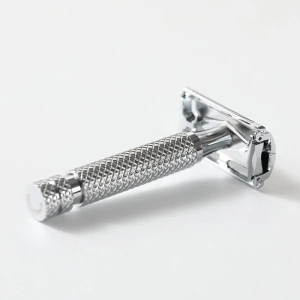 Yaqi Monarch Chrome Color Safety Razor 0.90mm Blade Gap 85MM Handle Length And 13.5MM Diameter For Mens Precise Shave Experience