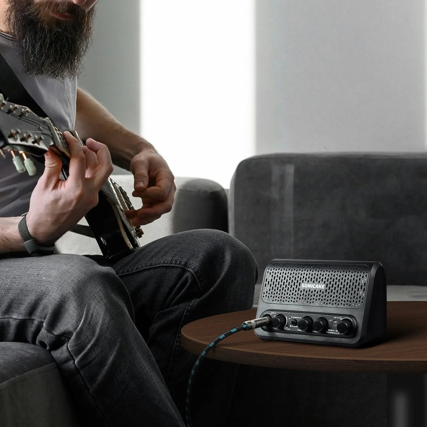 SONICAKE Dual 5W Guitar Combo Amplifier Speaker USB Chargeable Wireless Audio for electric acoustic guitar