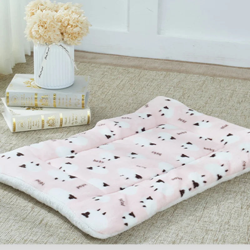 Thicken Cat Dog Mat Breathable Flannel Soft Pet Cushion for Dog Cats Winter Warm Cat Sleeping Mat Pet Bed Blanket Home Accessory