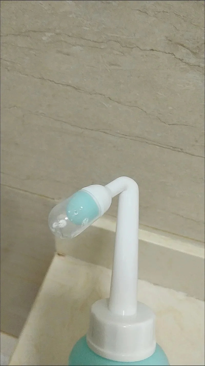 Baby Showers Mom Peri Bottle for Postpartum Essentials Feminine Care MomWasher for Perineal Recovery Cleansing After Birth 500ML