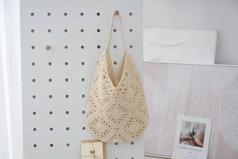 Women Shouder Bag Bohemian Straw Underarm Bag Summer Beach Woven Armpit Bag Hollow Flower Casual Crochet Tote Shopping Bags