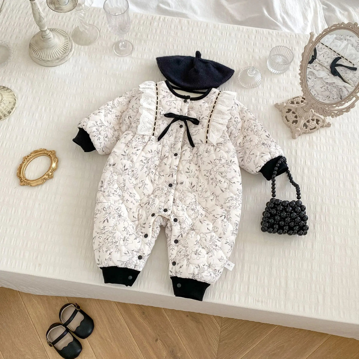 2025 Winter New Baby Warm Romper Newborn Toddler Clothes Plus Velvet Thick Infant Girl Flower Print Bow Padded Jumpsuit 0-24M