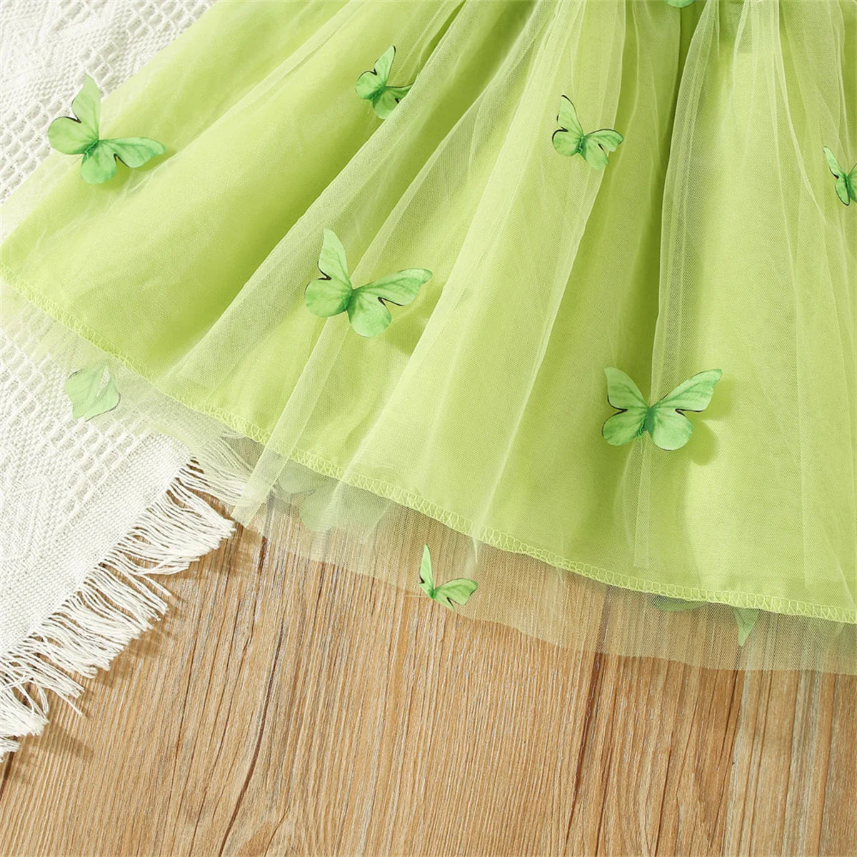 Sweet Beauty Children'S Dress 2023 Summer New Solid Color 3d Butterfly Embroidery Mesh Flying Sleeves Daily Knee Length 0-3 Year