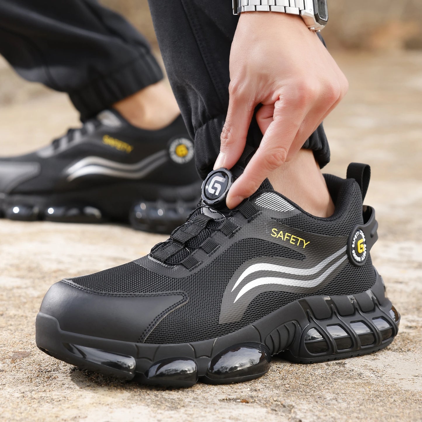 Summer Safety Shoes Mesh Work Shoes Lightweight Safety Sneaker For Men Breathable Protective Work Sneakers Steel Toe Shoes Man