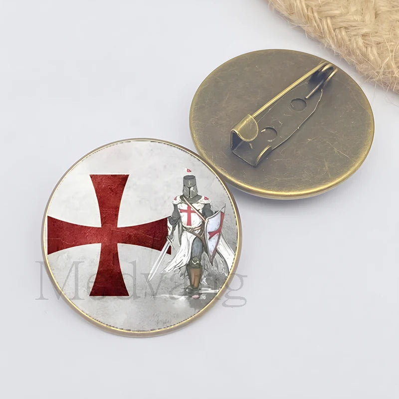New Knights Templar brooch men's Red Cross Freemason emblem glass lapel badge hat backpack pin