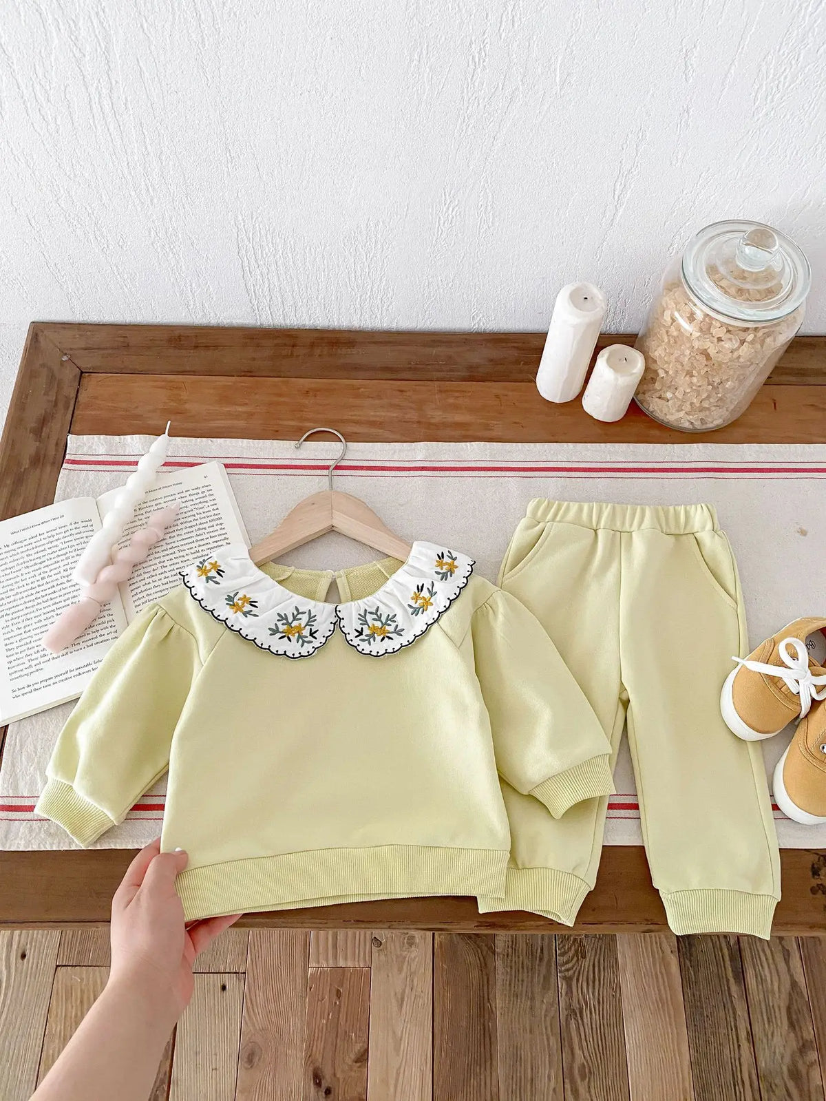 2025 Infant Toddler Fall Clothes Set: Girls' Stylish Two-Piece Pullover Sweatshirt and Pants Set for Baby Girls Outing