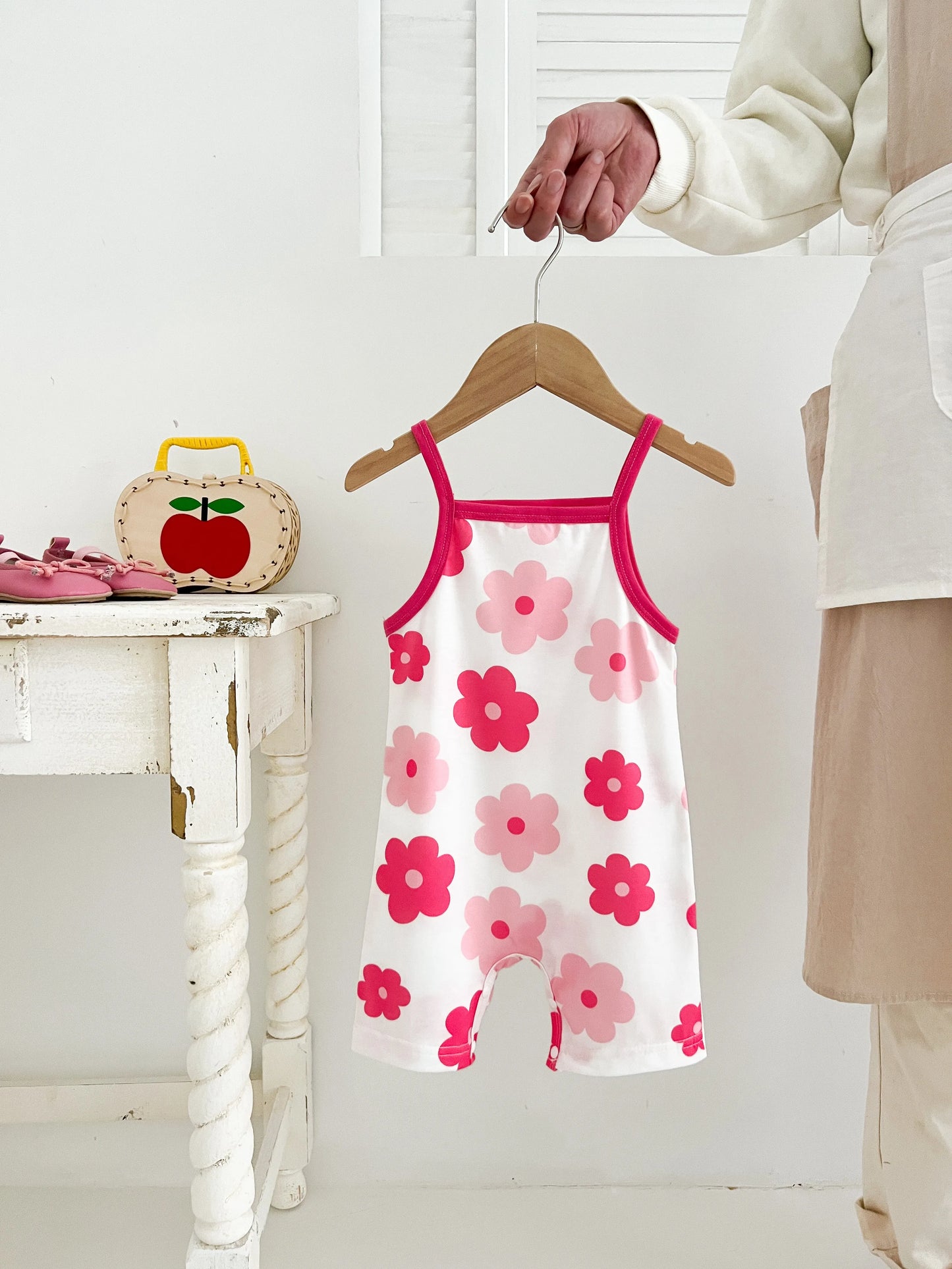 Summer  0-1 Years  Old  Infant  Baby  Girls  Fruit  Print  Camisole  Jumpsuit  3-Piece  Set , Suitable  For  Daily  Wear