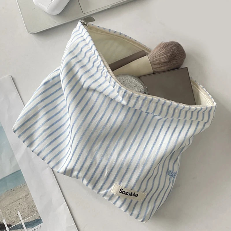 Blue Plaid Embroidery Floral Makeup Bag for Women Brush Lipstick Organizer Pouch Travel Cosmetic Storage Toiletry Wash Case Bag