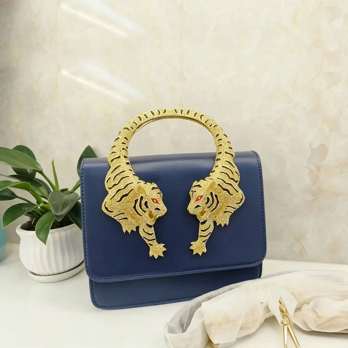 Chic Handbags For Women In Genuine Leather, By Luxury Brand With Decorative Elements, Timeless And Versatile Accessory