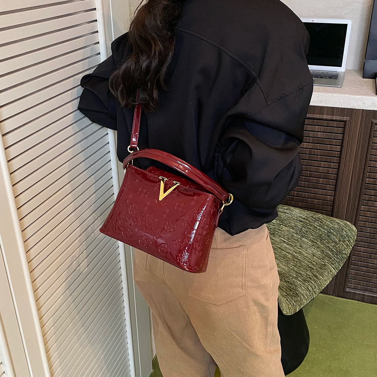 Elegant Trendy Smooth Shiny PU Solid Color Women Shoulder Bag Pattern Print Deco Handbag Crossbody Bag for Outings Party Travel