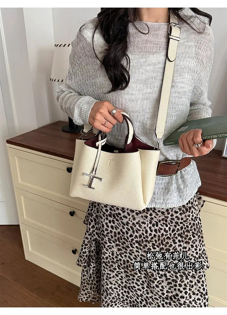 Unique High-End Leather Diaper Bag: Elegant Crossbody Messenger Bag For Women With Vintage Designer Look And Large Capacity