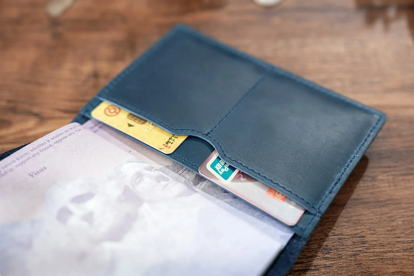 Leather Passport Holder for Travel Essentials, Slim Passport Cover Case Travel Wallet Bifold Credit Card Bag for Women Men