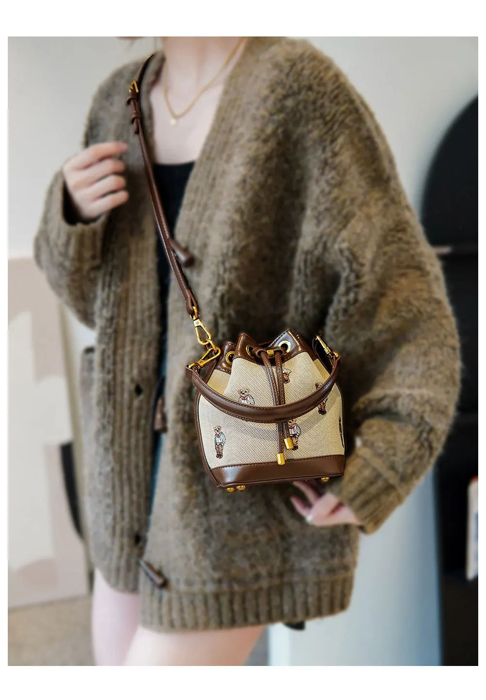 2026 Women's Large Capacity Crossbody Bag Fashion Spring Shoulder Bag Cartoon Bucket Bag Handheld Women's Bag Bags for Woman
