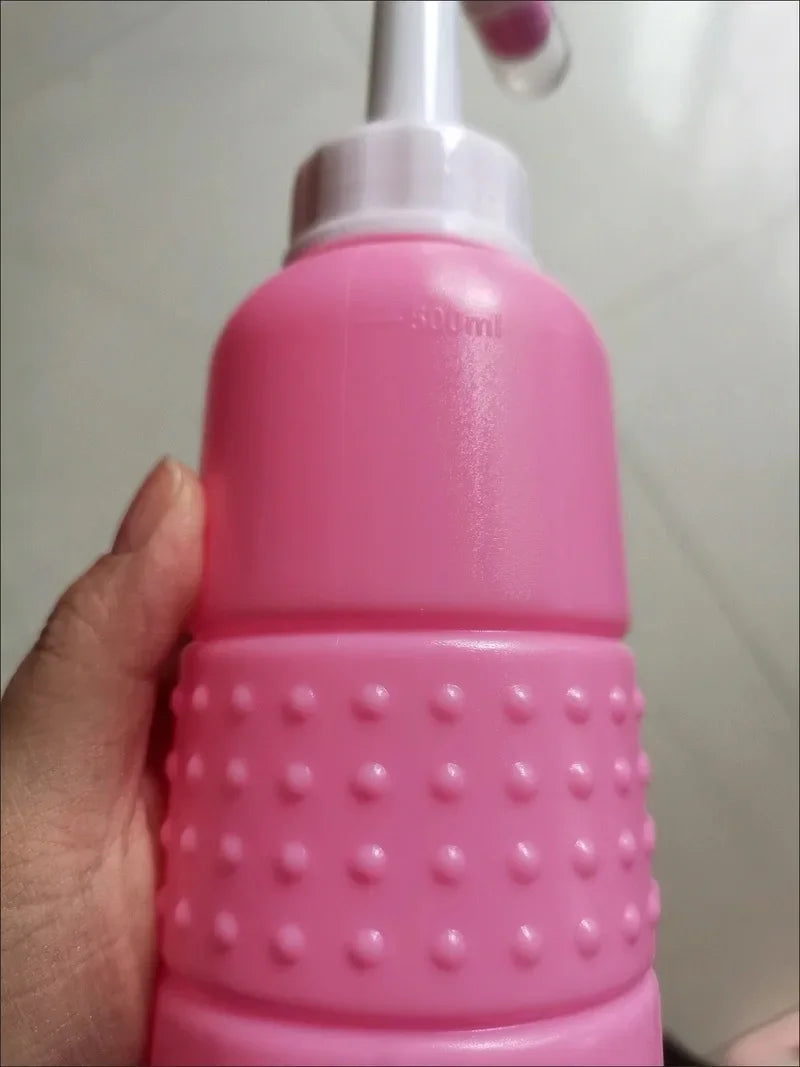 Baby Showers Mom Peri Bottle for Postpartum Essentials Feminine Care MomWasher for Perineal Recovery Cleansing After Birth 500ML