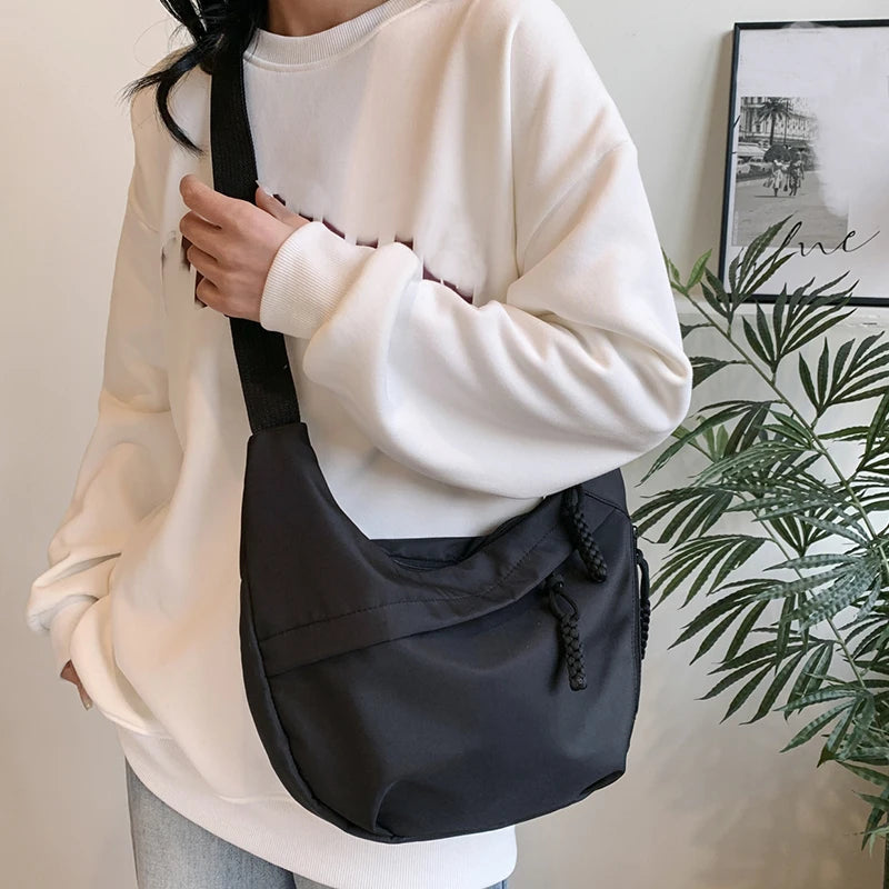 New Style Crossbody Handbag for Women, Fashionable Mini Street Small Shoulder Bag, Lightweight and Single-Shoulder Design.