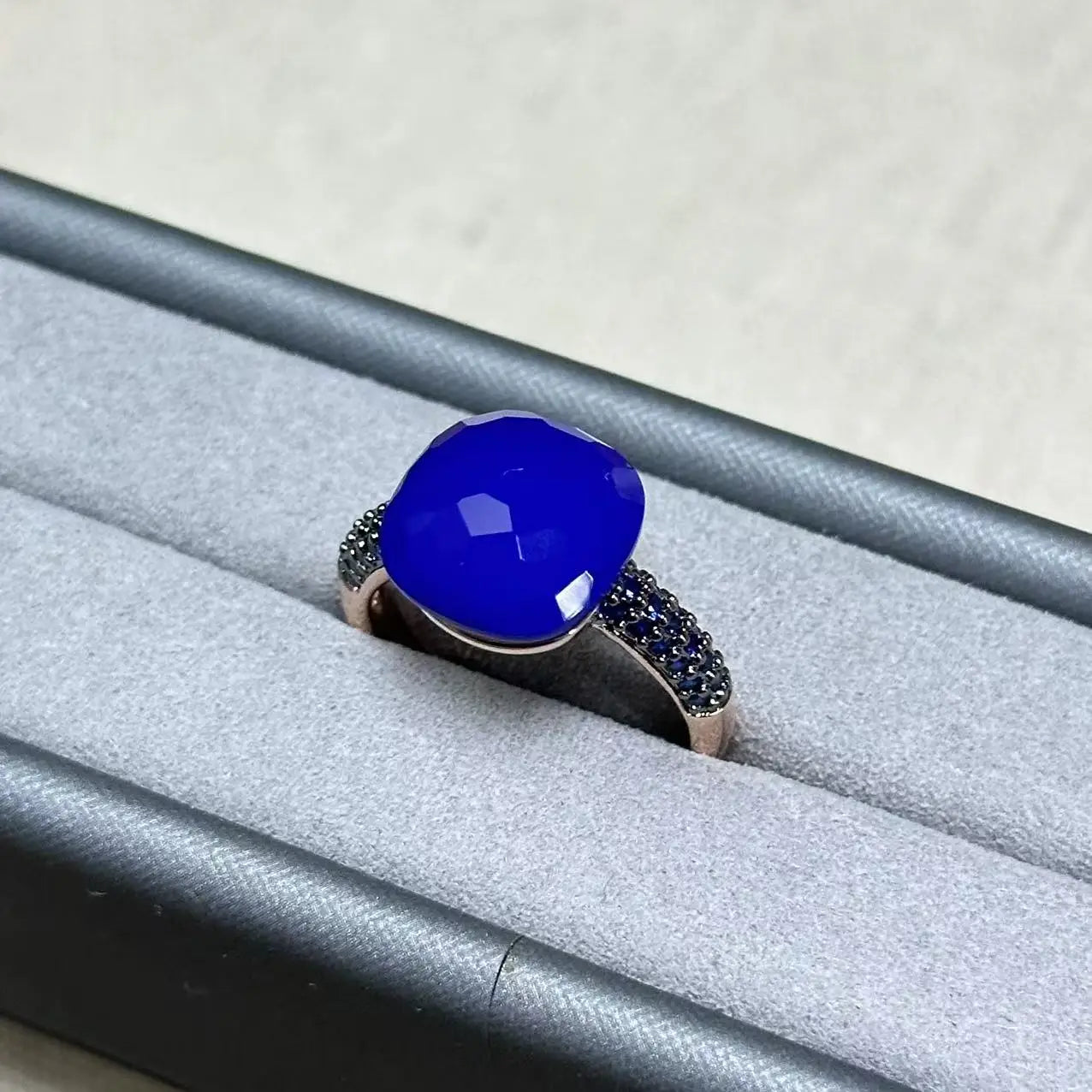 Flat Ring For Women Candy Color Crystal Ring Inlay Blue Zircon with Blackgun Plated Party Gift Fashion Jewelry For Women