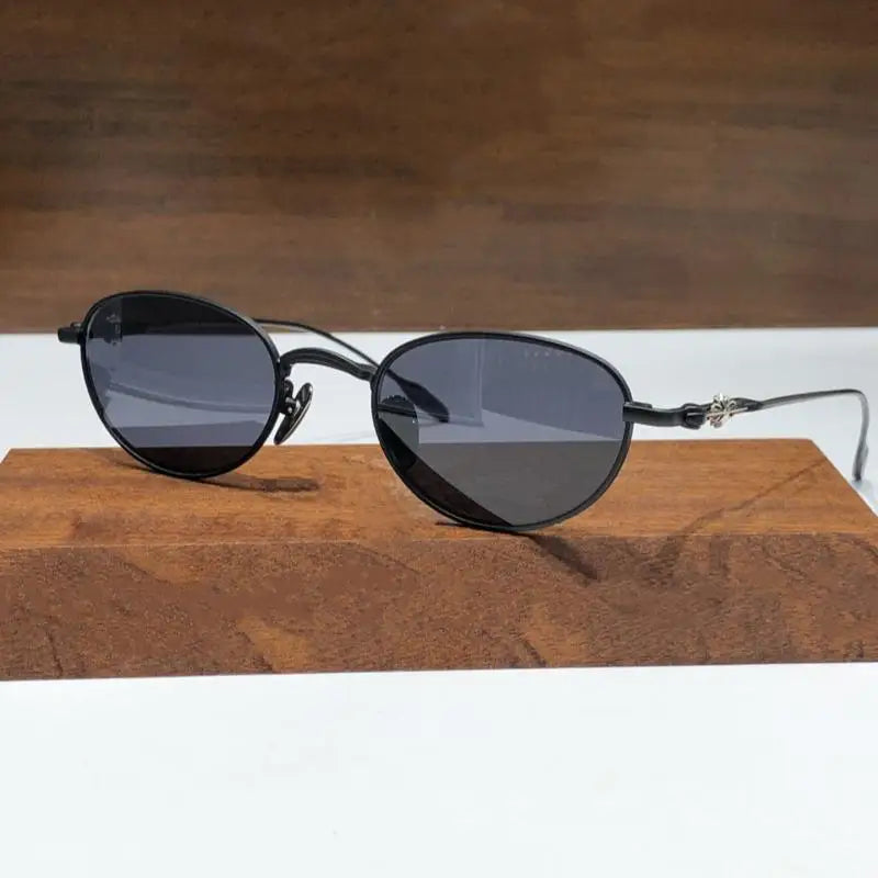 2025 Fashion Women Sunglasses Luxur Brand Designer Pure Titanium Oval Trend Personality Cateye Outdoor Sun Glasses UV400