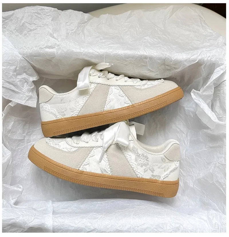 Women's Sneakers Luxury Brand Casual Shoes Light Comfortable Walking Shoes for Women Lace Up Flats Fashion Designer Ladies Shoes