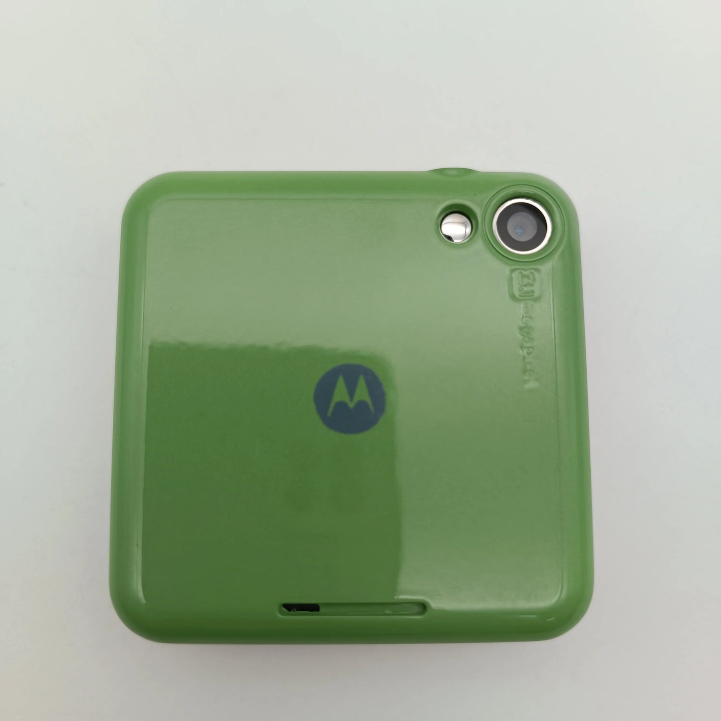 Original Motorola FlipOut MB511 Unlocked Refurbished Mobile Phone GSM 850 / 900 / 1800 / 1900 Good Quality Only Support English