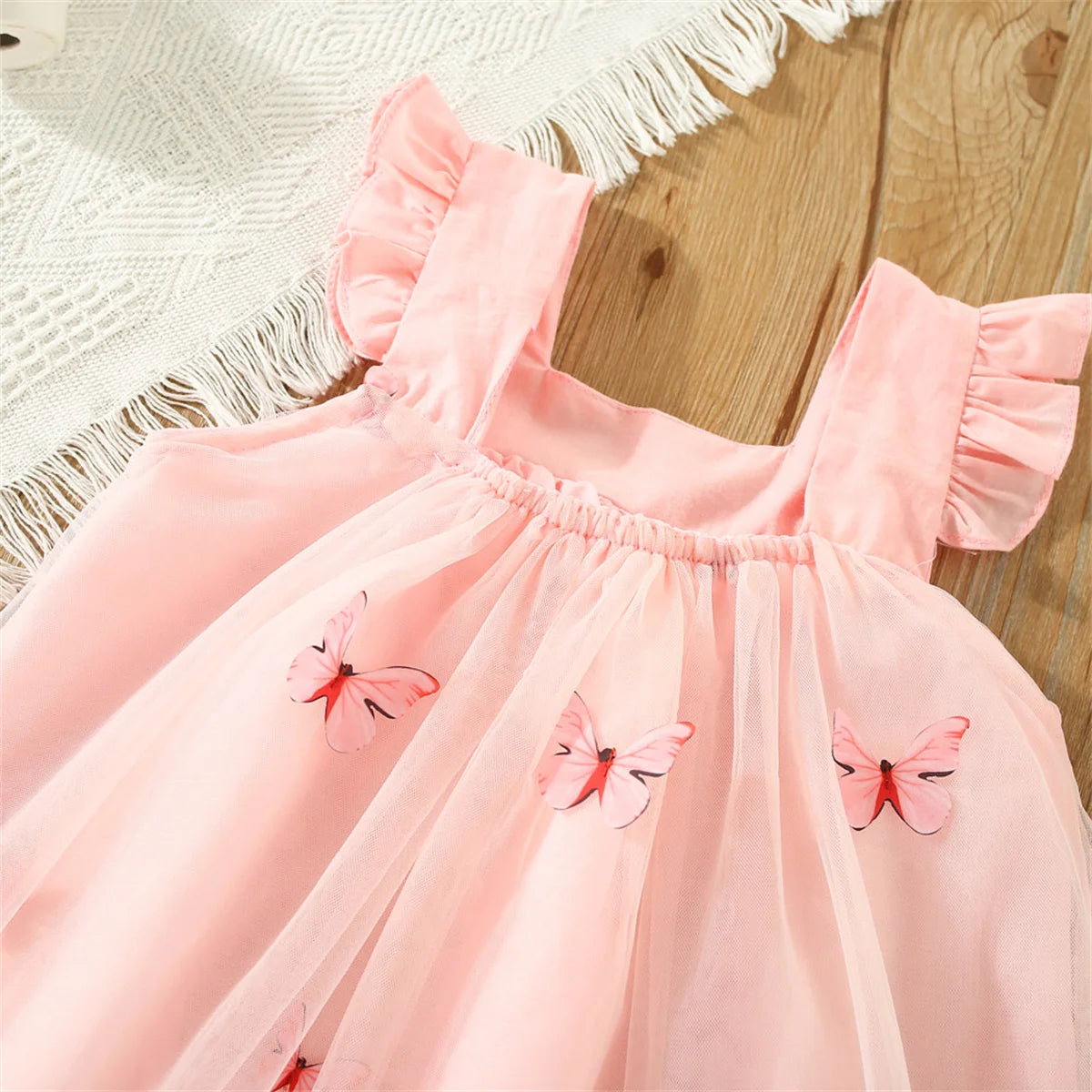 Sweet Beauty Children'S Dress 2023 Summer New Solid Color 3d Butterfly Embroidery Mesh Flying Sleeves Daily Knee Length 0-3 Year