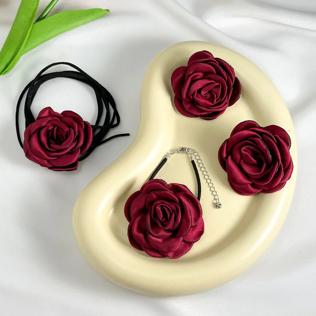 Women Adjustable Rope Choker Clavicle Chain Goth Y2K Romantic Rose Flower Necklace Bracelet Earrings Set