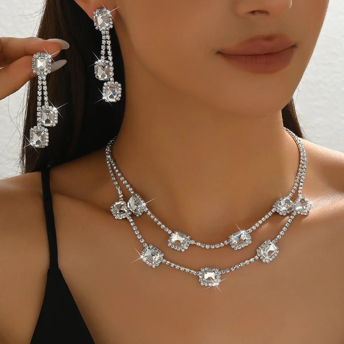 3 pieces of ladies' jewelry set, crystal and diamond necklace and earring set, bridal wedding party jewelry, daily wear jewelry