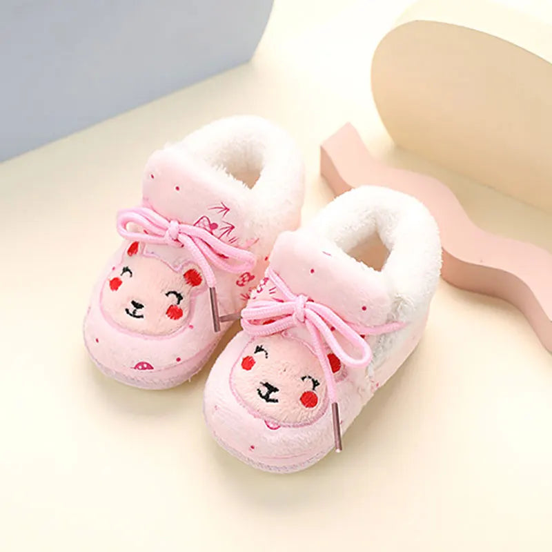Baby Walking Shoes with Warm Plush Kids First Walker Boots Comfortable Cute 2025 Winter New Girls Casual Boots with Cute Bears