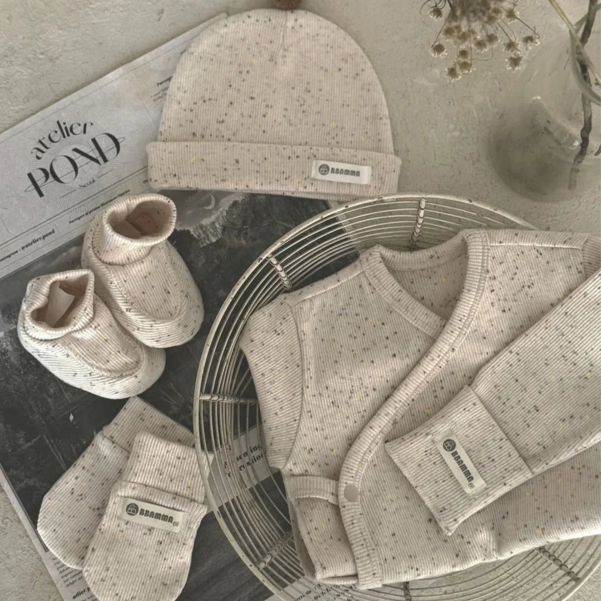 2026 Autumn New Baby Home Clothes Set Infant Boy Girl Long Sleeve Tops + High Waisted Pants + Hat 3pcs Suit Newborn Outfits