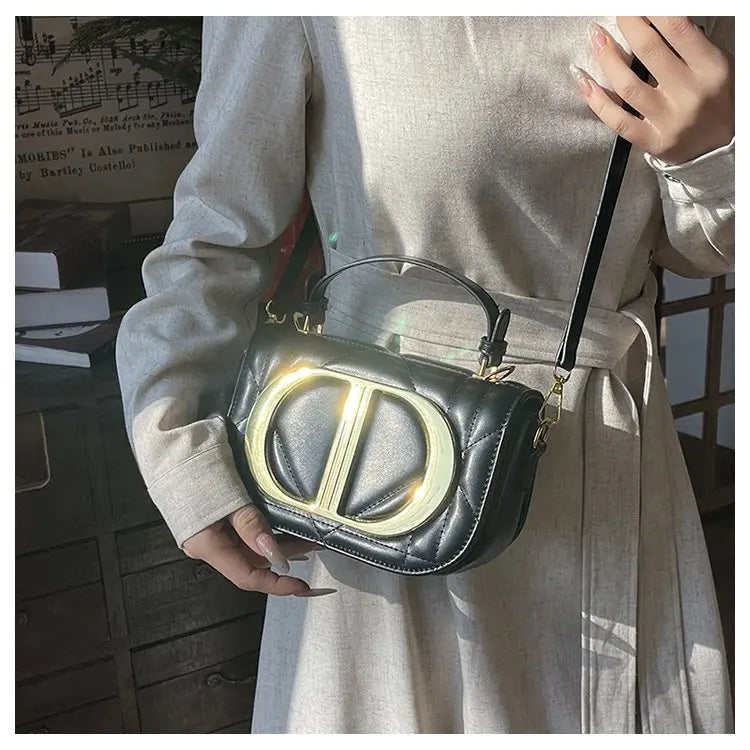 Luxury Chic Designer Diaper Bag For Women Large Capacity Tote Elegant Leather Crossbody Handbag For Fashionable And Practical
