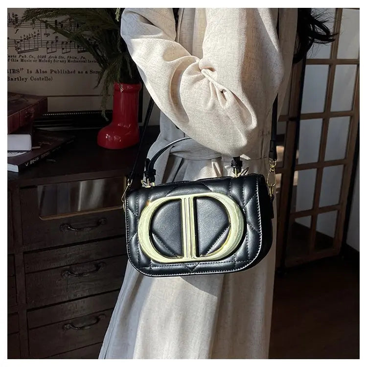 Luxury Chic Designer Diaper Bag For Women Large Capacity Tote Elegant Leather Crossbody Handbag For Fashionable And Practical